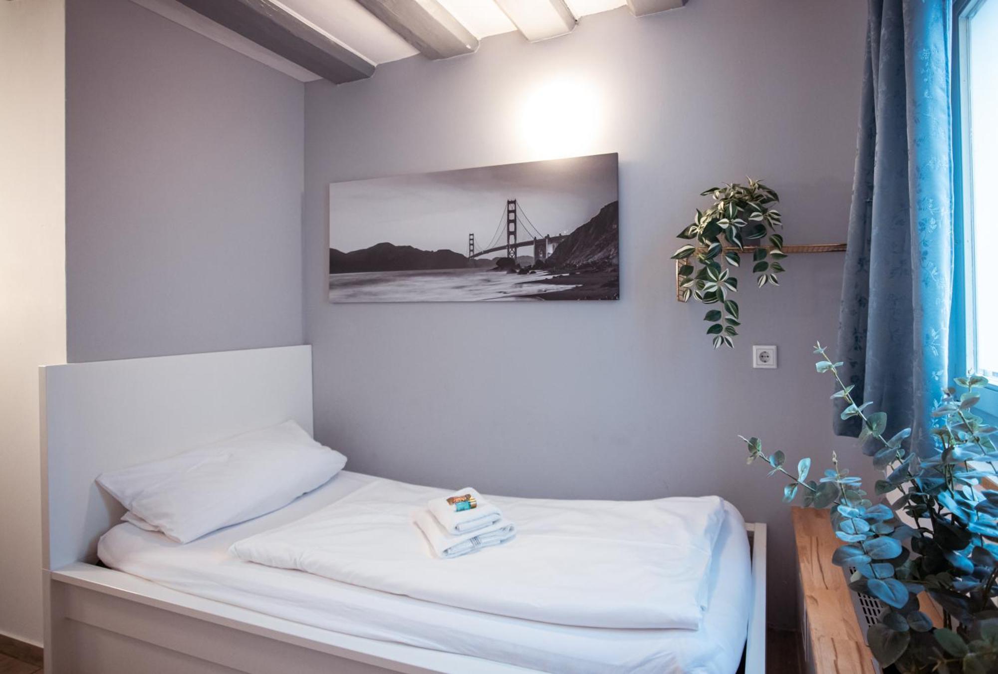 Haus99 Budget Pension & Apartments Furth Bagian luar foto