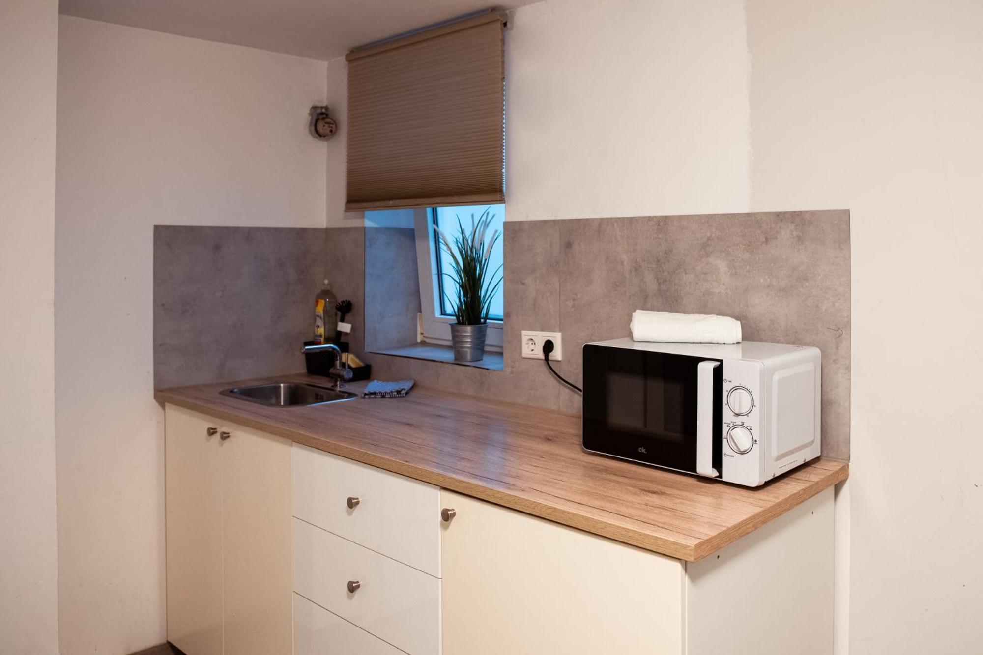 Haus99 Budget Pension & Apartments Furth Bagian luar foto