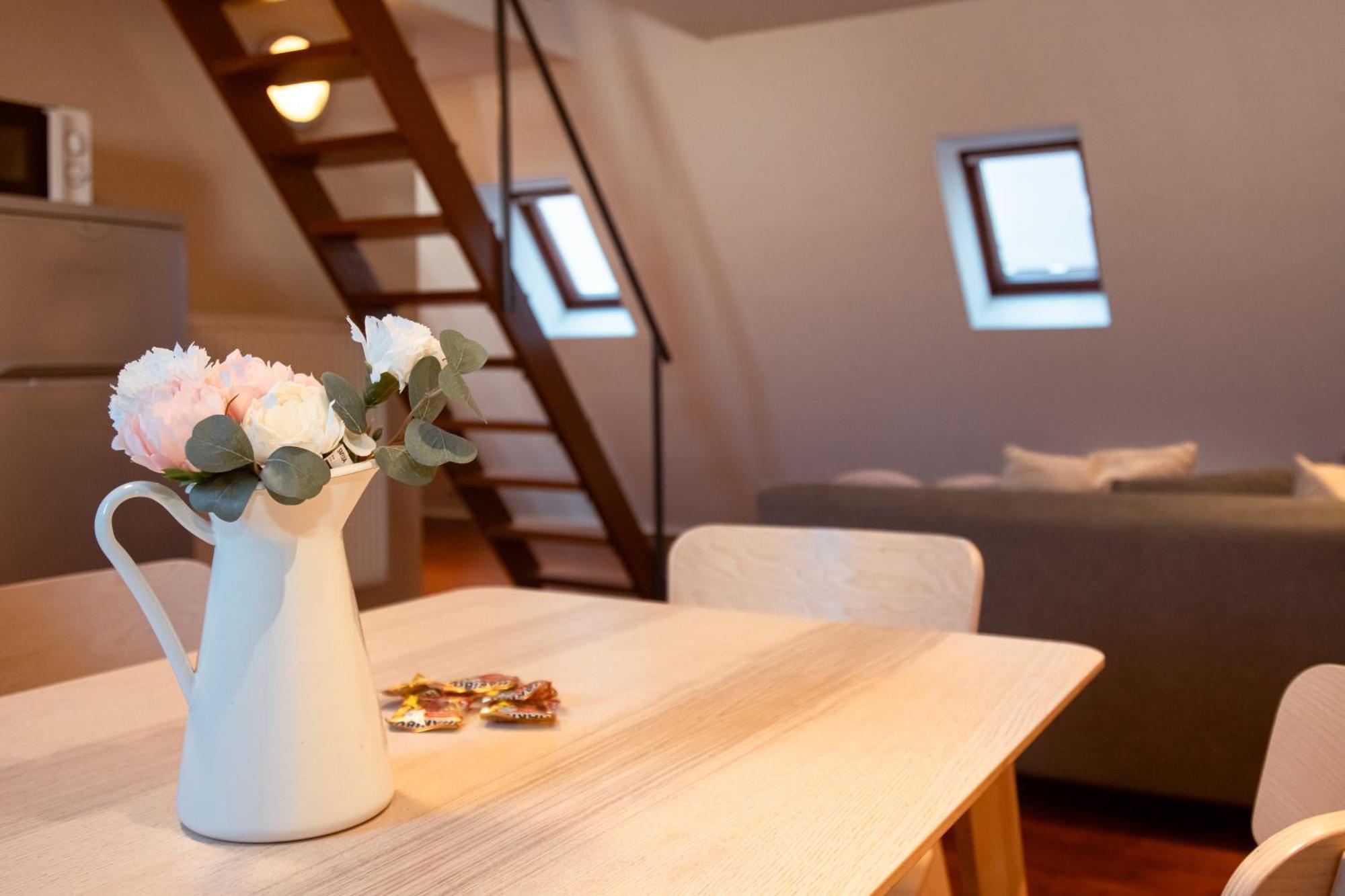 Haus99 Budget Pension & Apartments Furth Bagian luar foto