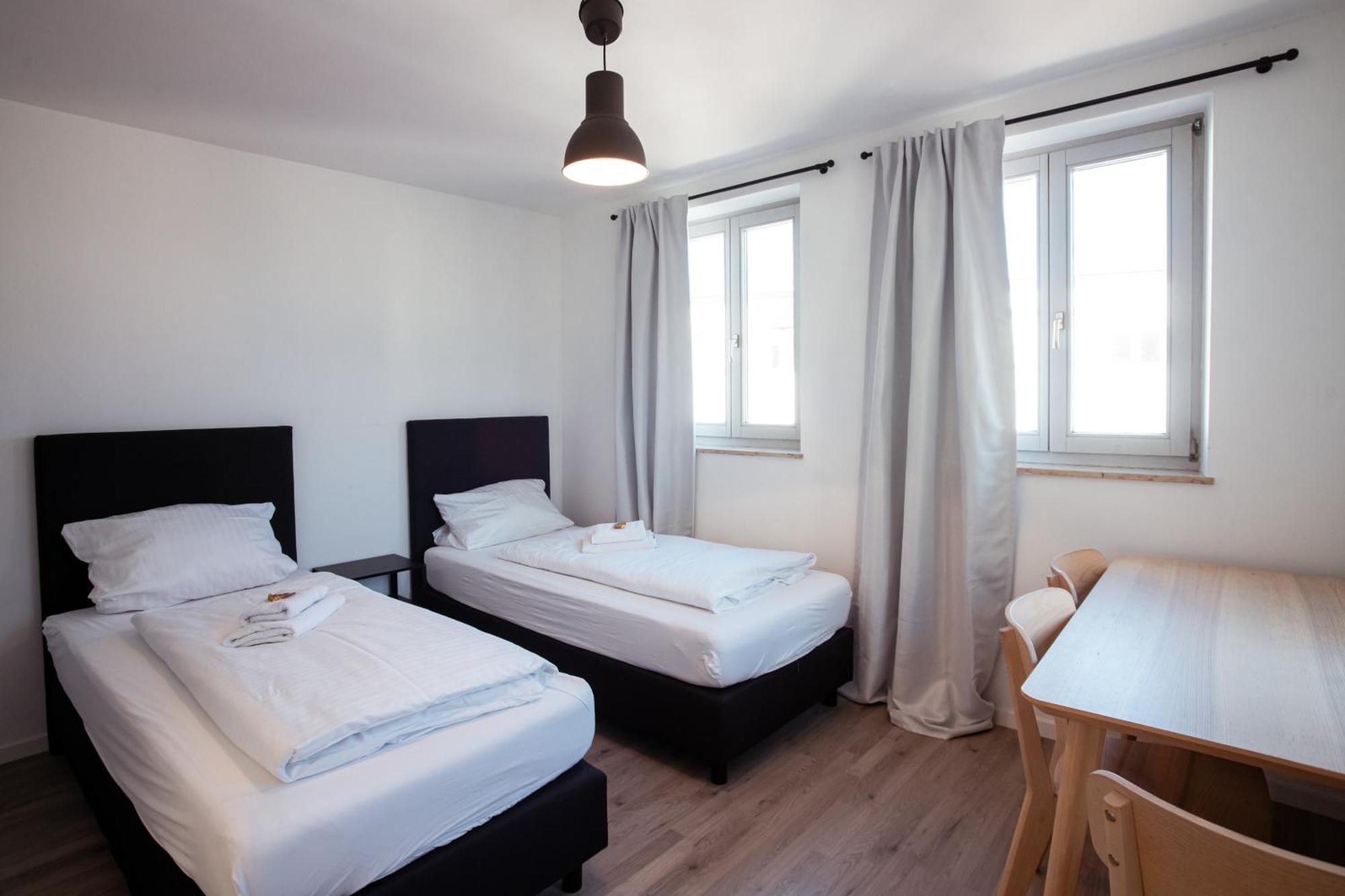 Haus99 Budget Pension & Apartments Furth Bagian luar foto
