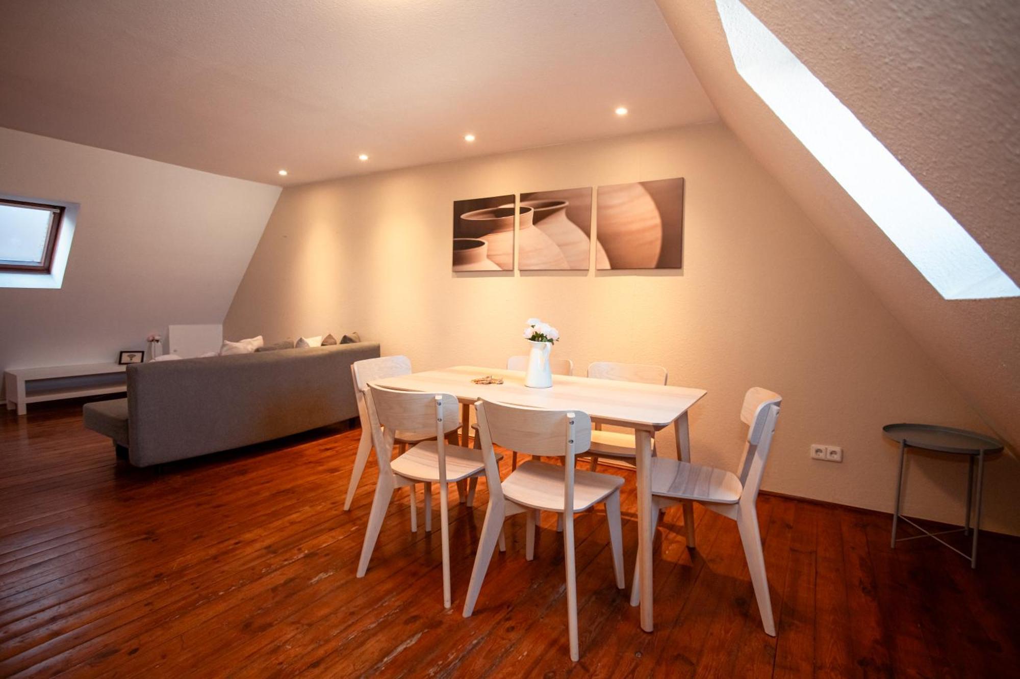 Haus99 Budget Pension & Apartments Furth Bagian luar foto